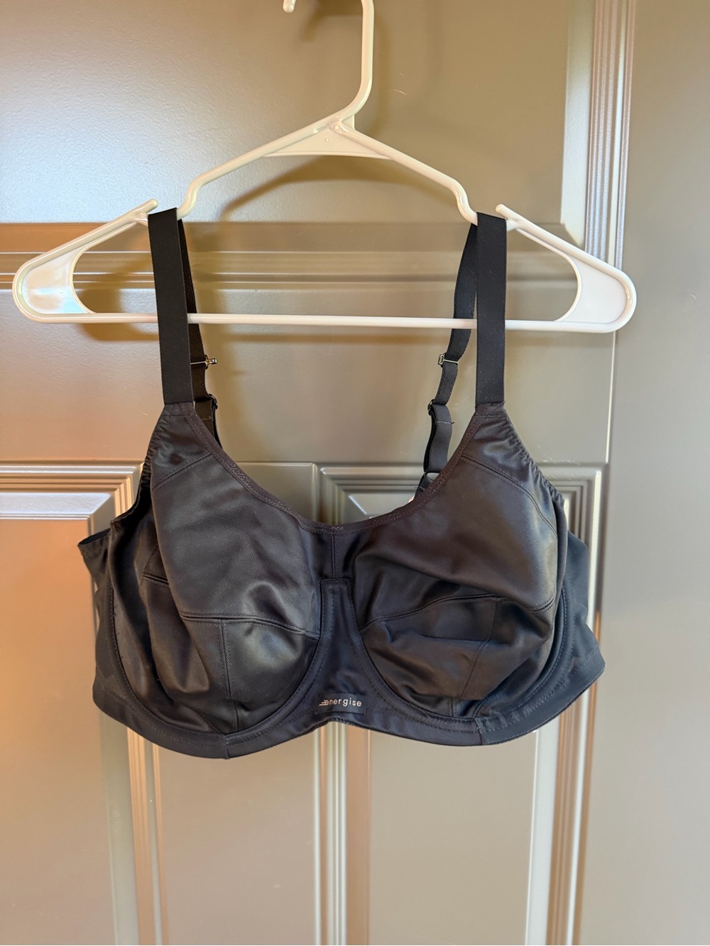 NWT Elomi Energise Underwire Sport Bra, Size 40DD